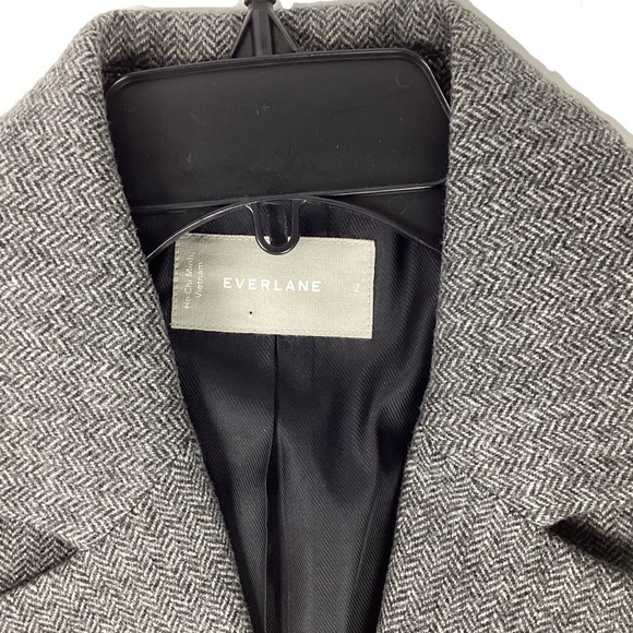 Everlane NWOT Oversized Wool Herringbone Blazer Gray. Sz 2 - Picture 4 of 9